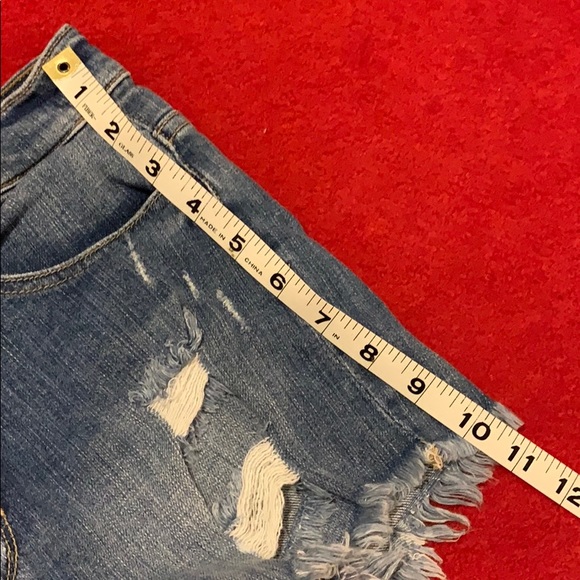 Sneak peek High Rise Shorts - Picture 6 of 6